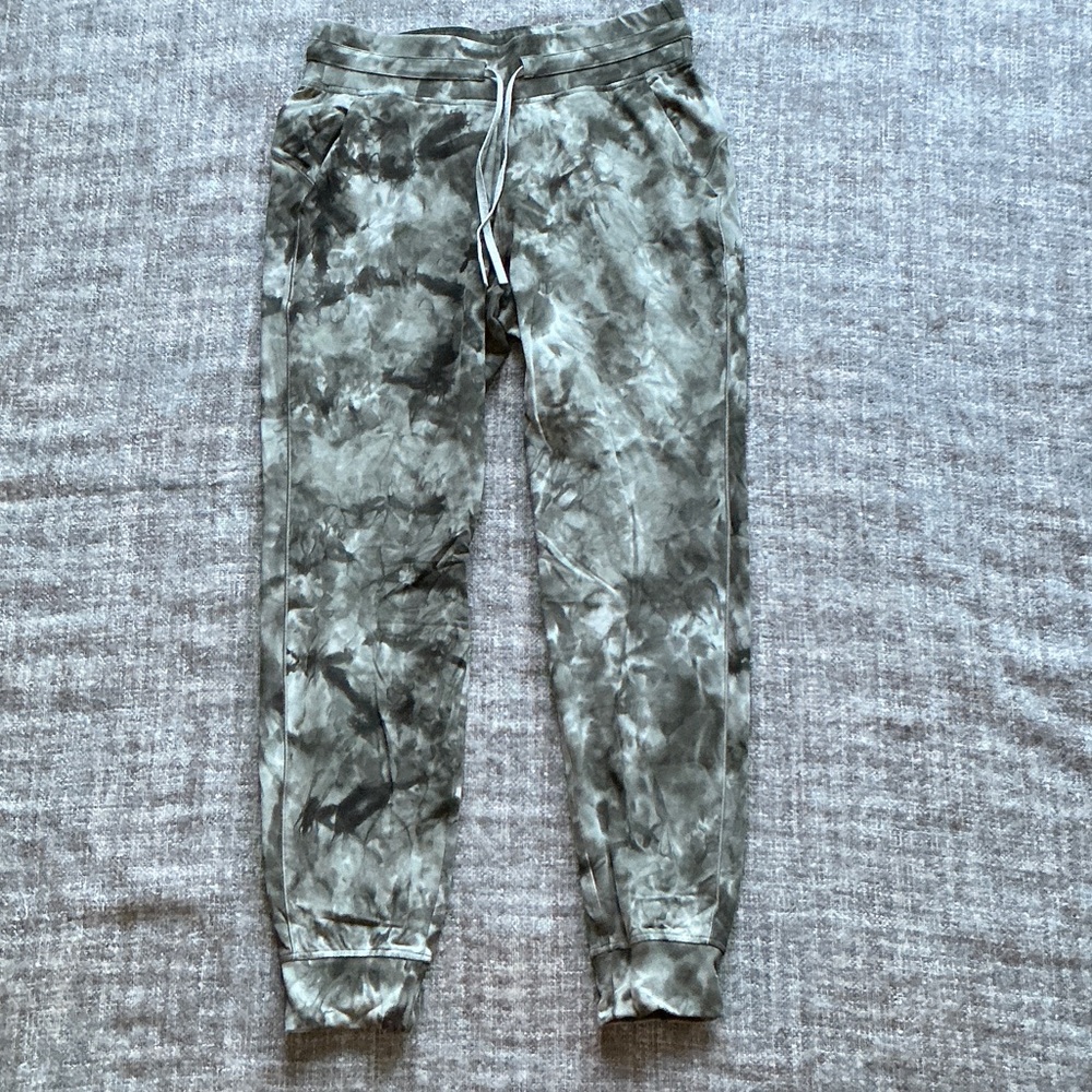 lululemon athletica Black and Gray Patterned Joggers